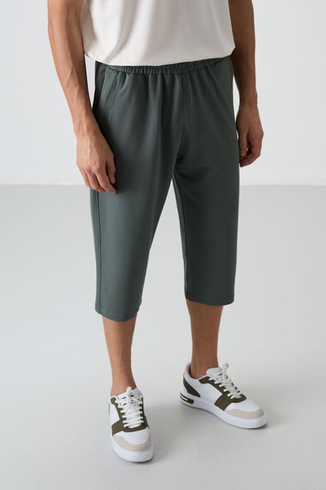 Herren Mid-Waist Weitbeinige Capri-Shorts - Image 4
