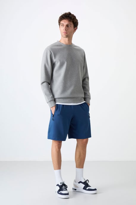 Herren Sweatshorts mit regulärer Passform aus Strick - Image 2