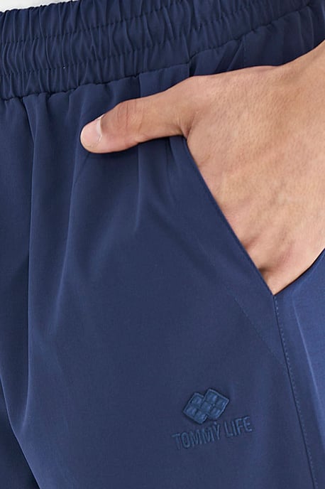 Herren Regular-Fit weiter Bein Shorts - Image 4