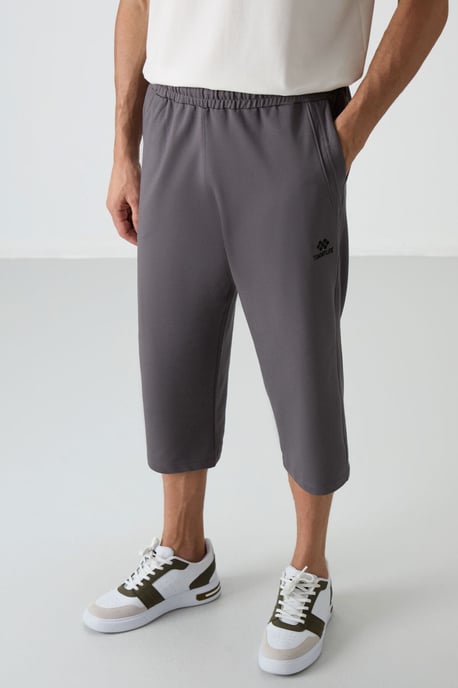 Herren Mid-Waist Weitbeinige Capri-Shorts - Image 2