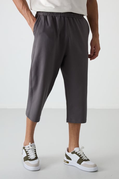 Herren Mid-Waist Weitbeinige Capri-Shorts - Image 4