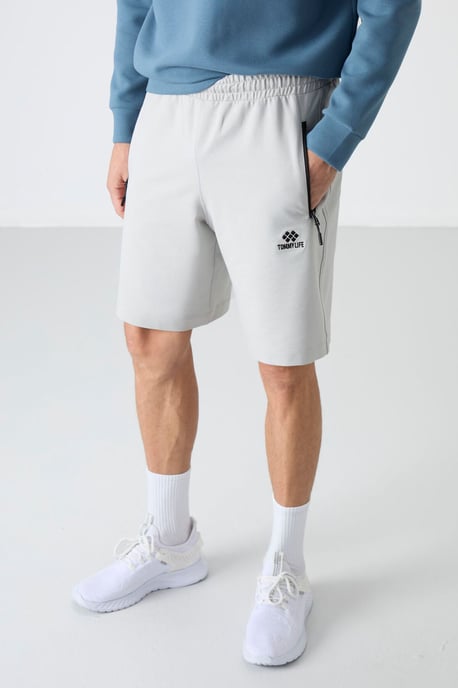 Herren Sweatshorts mit regulärer Passform aus Strick - Image 3