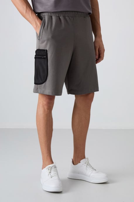 Herren Cargo Shorts mit weitem Bein - Image 1