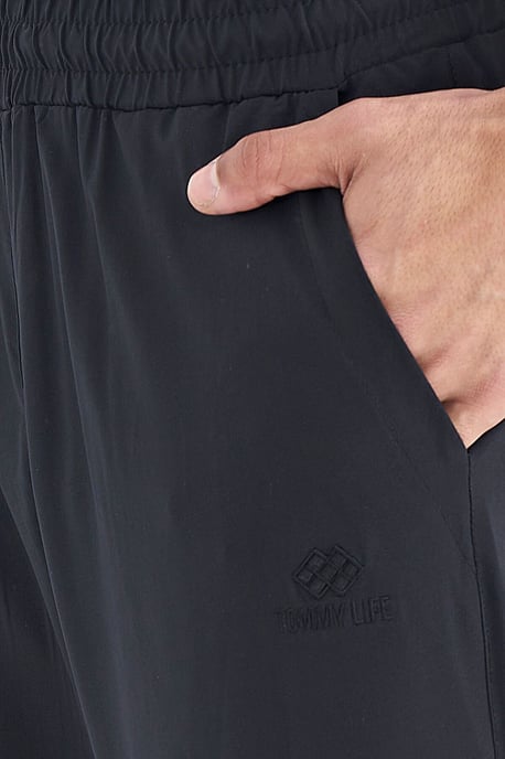 Herren Regular-Fit Weite Shorts - Image 3
