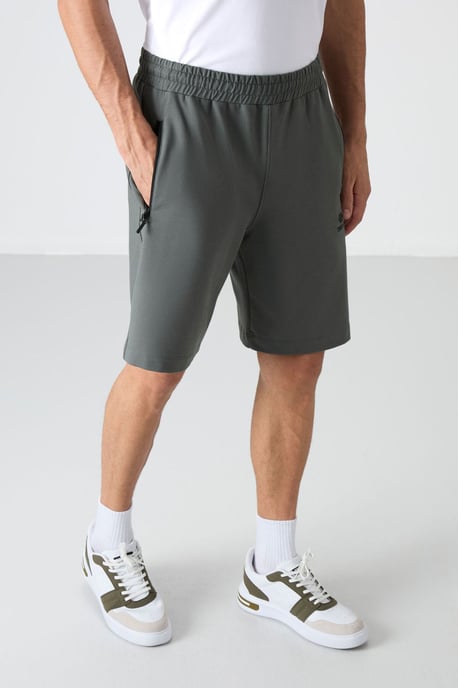 Herren Sweat-Shorts mit regulärer Passform - Image 4