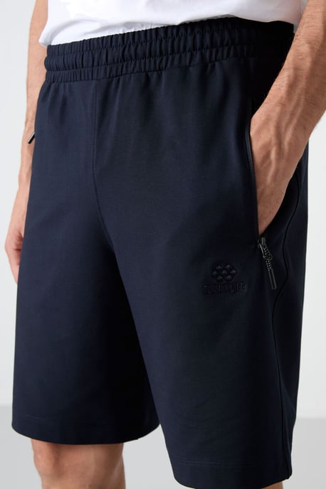 Herren Sweatshorts mit regulärer Passform - Image 4
