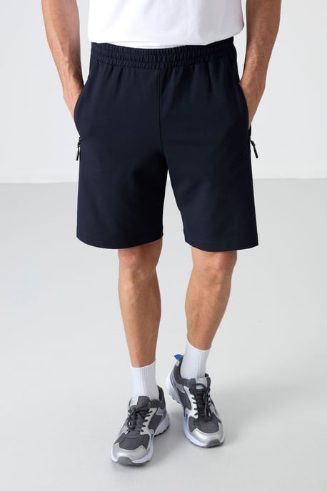 Herren Sweatshorts mit regulärer Passform - Image 5