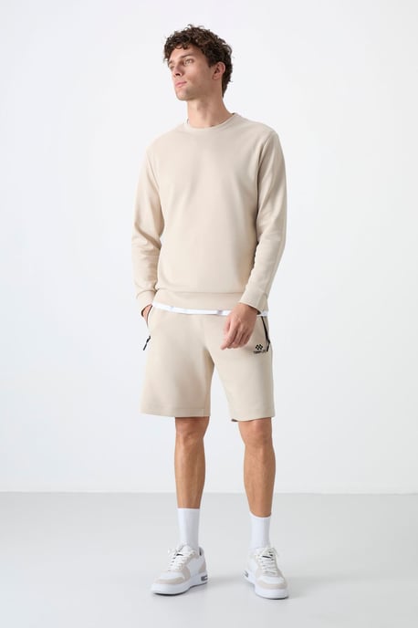 Herren Sweatshorts in regulärer Passform aus Strick - Image 3