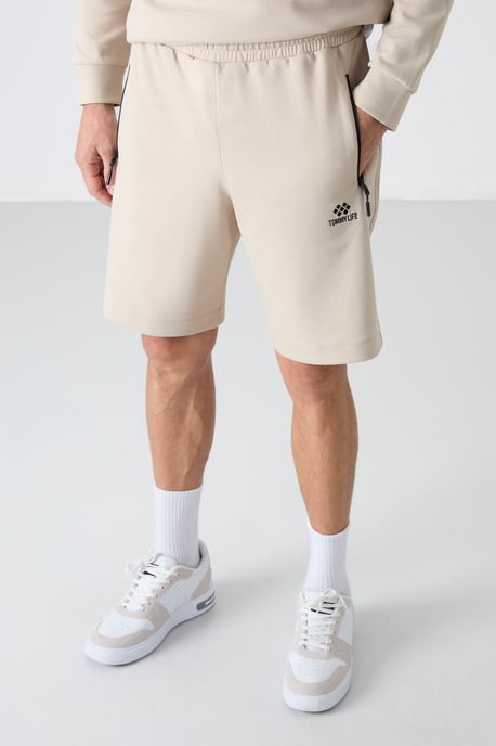 Herren Sweatshorts in regulärer Passform aus Strick - Image 4