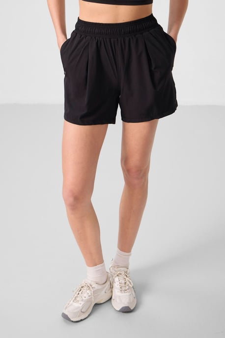 Hochtaillierte Strickshorts - Image 1