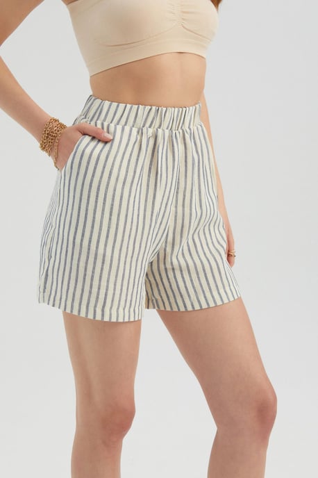 Gestreifte High-Waist-Shorts mit elastischem Bund - Image 3