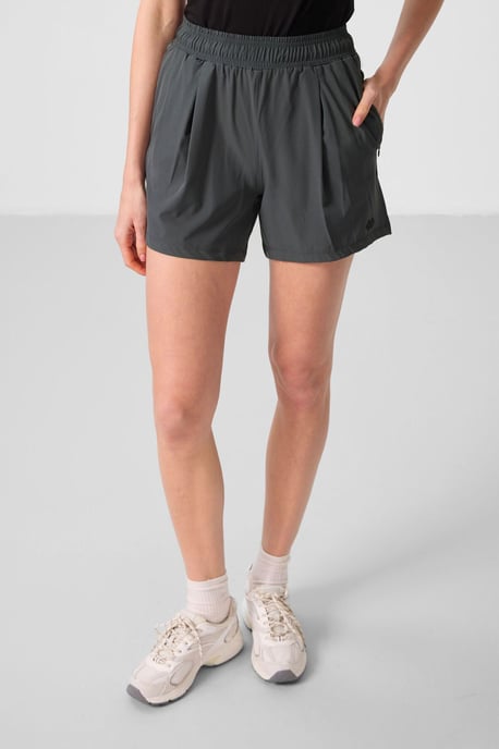 Hochtaillierte Strickshorts - Image 1