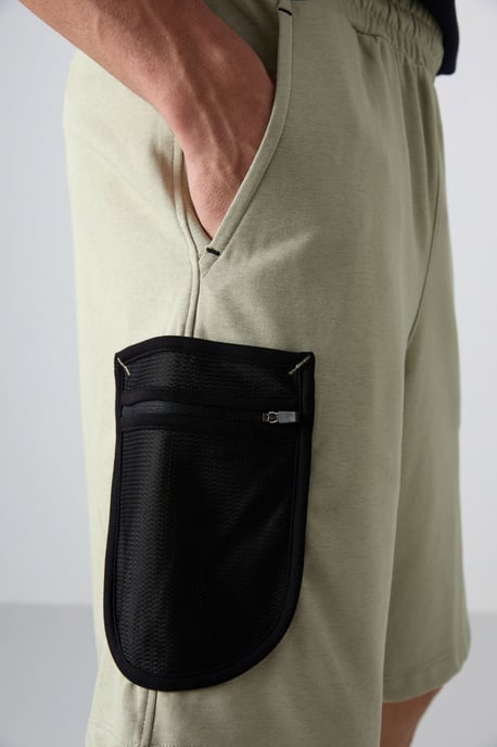 Herren Cargo-Shorts mit weitem Bein - Image 3