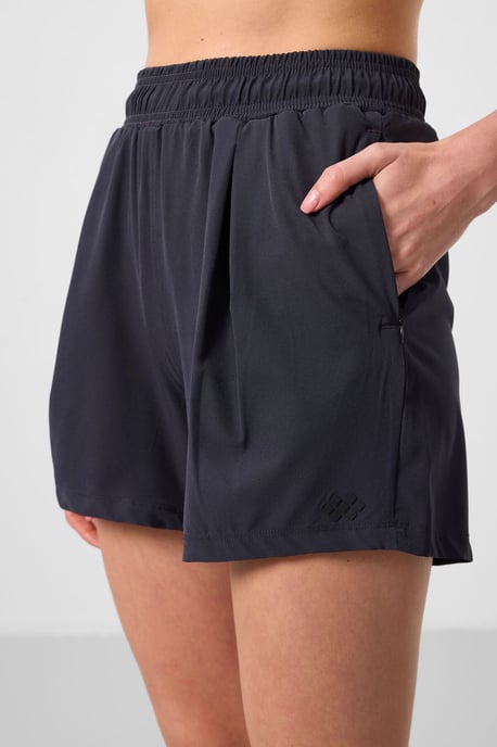 Hochtaillierte Strickshorts - Image 3