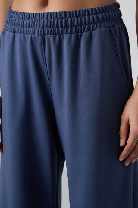 Weite Jogginghose mit Gummi Bund - Image 3