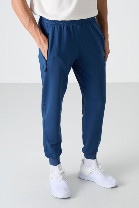 Herren Einfarbige Sweatpants mit Reißverschlusstasche - Image 5