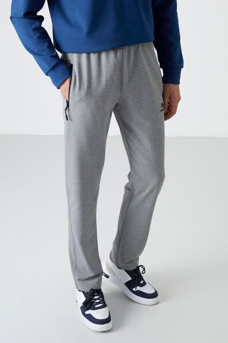 Herren Sweatpants im regulären Schnitt mit geradem Bein - Image 4