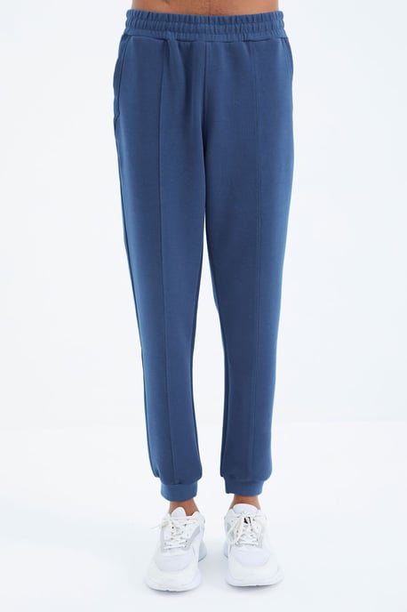 Herren Regular-Fit 3-Nadel Fleece Sweatpants - Image 2