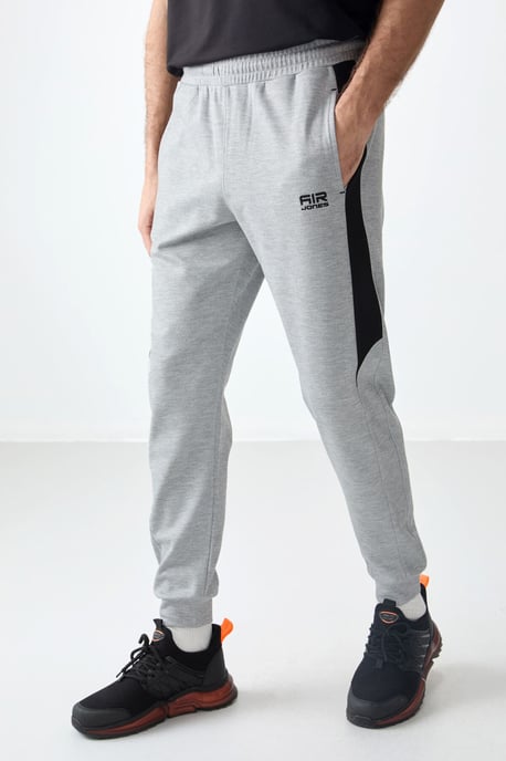 Herren Fleece-Sweatpants in normaler Passform - Image 1