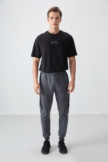 Herren-Fleece-Sweatpants im regulären Schnitt - Image 1
