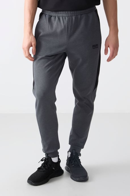 Herren-Fleece-Sweatpants im regulären Schnitt - Image 2