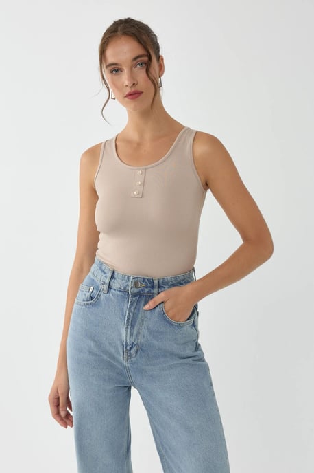 Basic-Button-Detailiert Cropped Top - Image 2