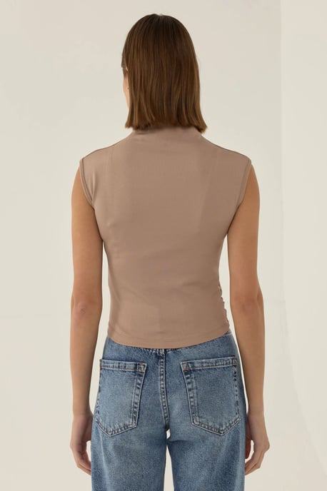 Faltenshirt mit halbem Rollkragen - Image 5