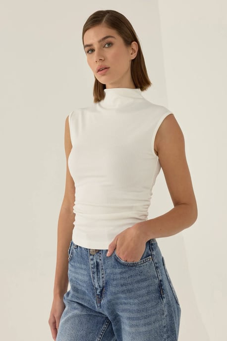 Faltenshirt mit halbem Rollkragen - Image 3