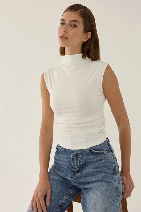 Faltenshirt mit halbem Rollkragen - Image 6