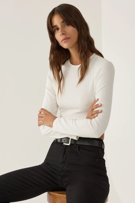 Eng anliegendes Crop-Top - Image 2