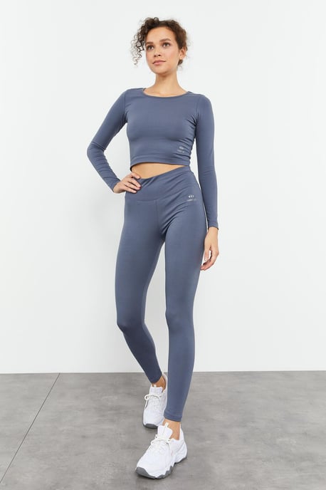 Slim-Fit Langarm-Crop-Top - Image 4