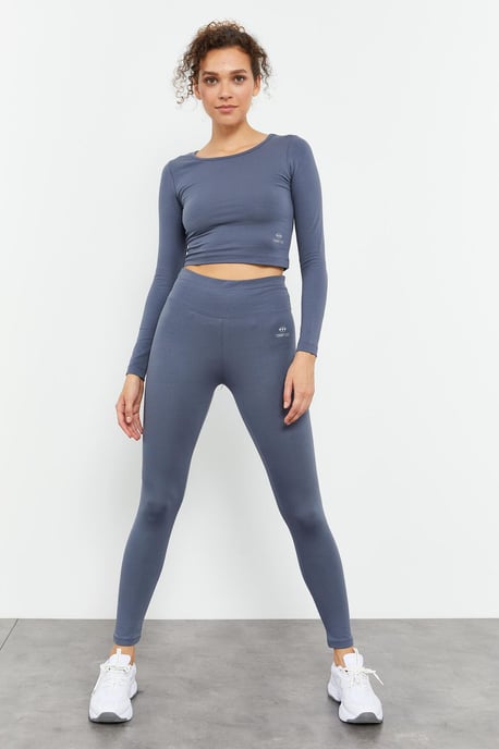 Slim-Fit Langarm-Crop-Top - Image 6