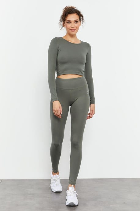 Slim-Fit Langarm-Crop-Top - Image 4