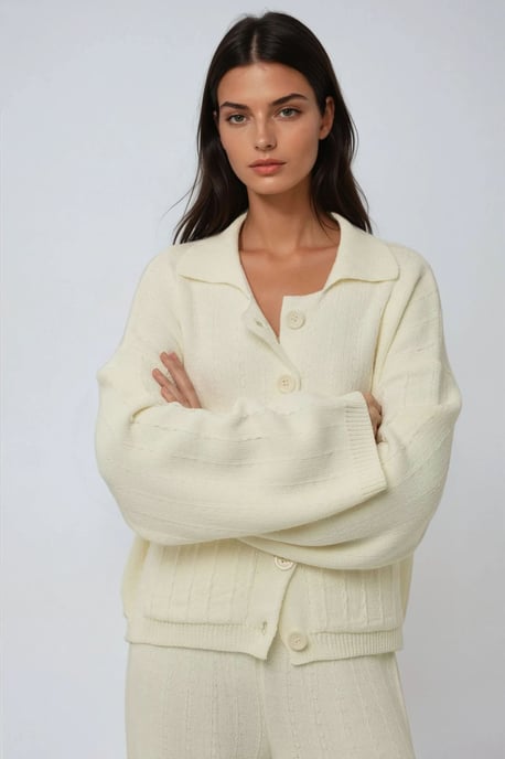 Strickjacke mit Knöpfen und Strukturmuster - Image 1