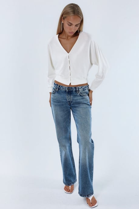 V-Neck Ribbed Crop Cardigan - Image 4