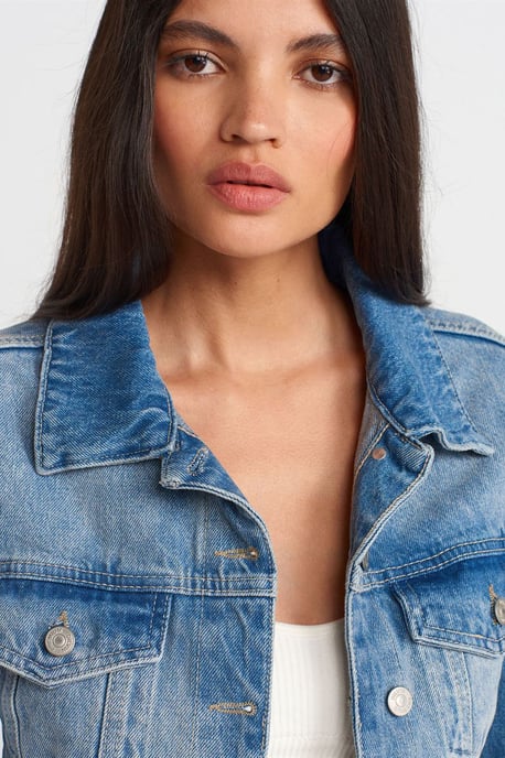 Damen verkürzte Jeansjacke - Image 3