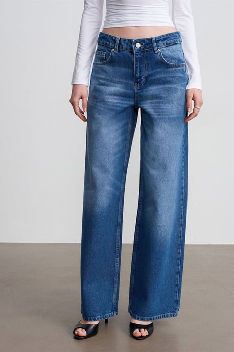 Tief geschnittene weitbeinige Baumwoll-Denim-Jeans - Image 3