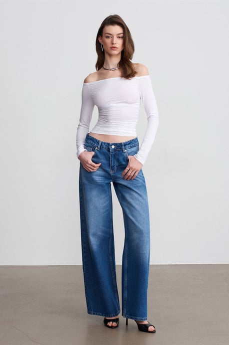 Tief geschnittene weitbeinige Baumwoll-Denim-Jeans - Image 4