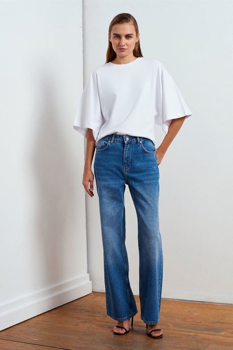 Hochtaillierte weite Denim-Jeans - Image 1