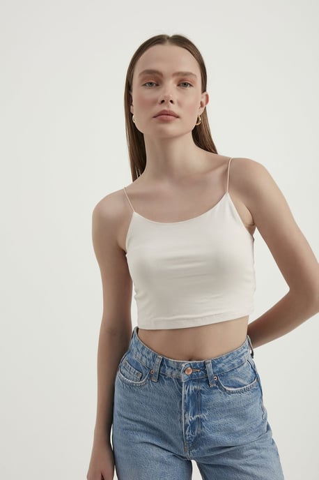 Spaghetti-Träger Basic Cropped Cami Top - Image 1