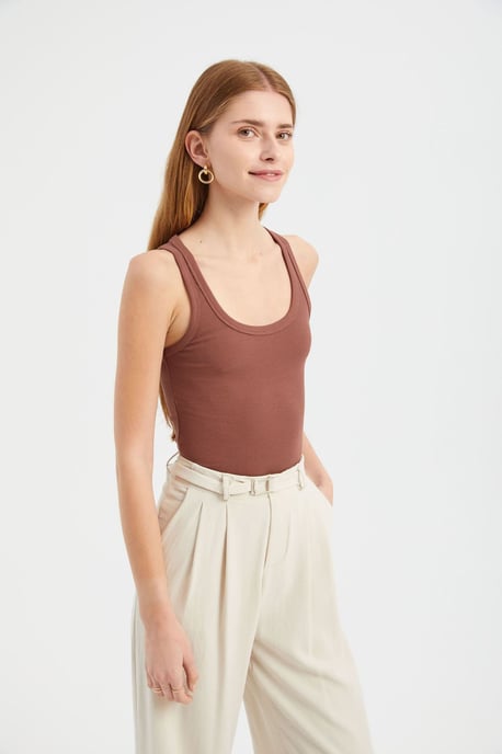 Einfarbiger Rundhals-Basic-Cami-Top - Image 3