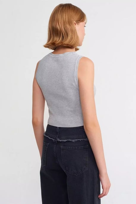 Strick Crewneck Crop Top - Image 3