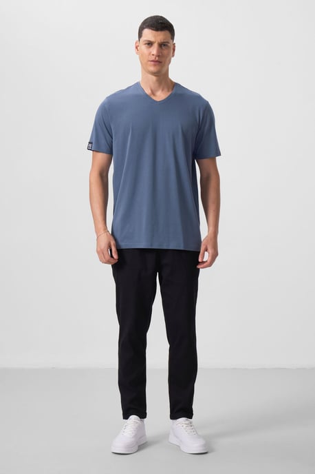 Herren Chinos mit geradem Schnitt aus Gabardine - Image 1