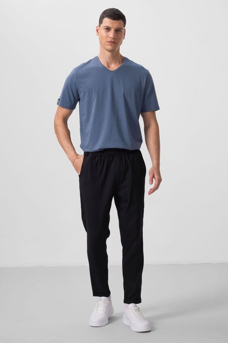 Herren Chinos mit geradem Schnitt aus Gabardine - Image 4