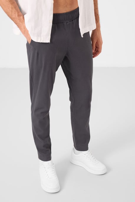 Herren Chinos mit geradem Bein aus Gabardine - Image 2