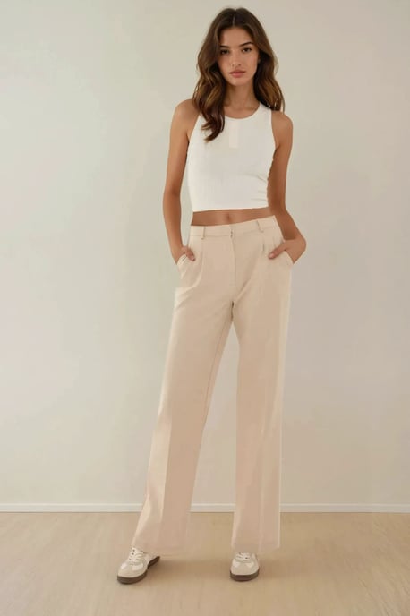 Hosen mit geradem Schnitt und mittlerer Taille mit Falten - Image 3