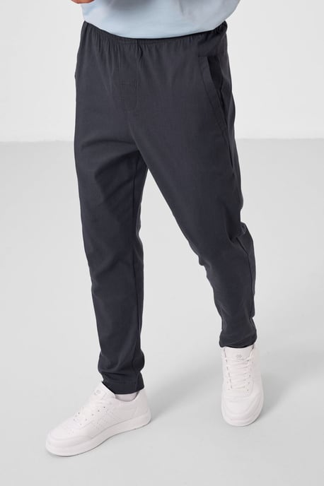 Herren Chinohose mit geradem Bein aus Gabardine - Image 2
