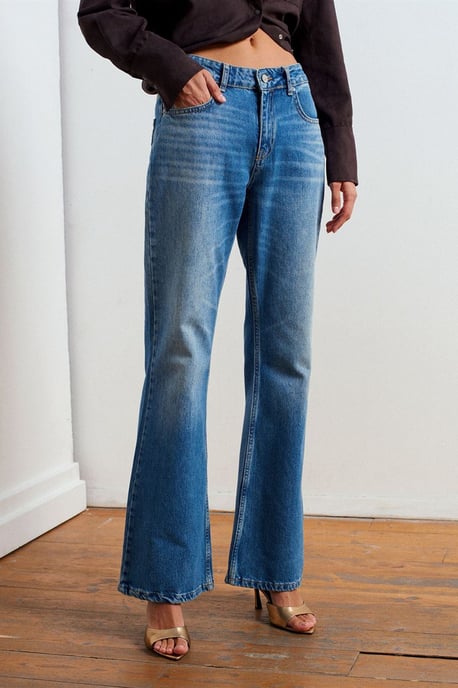 Tiefe Taille Schlagjeans - Image 5