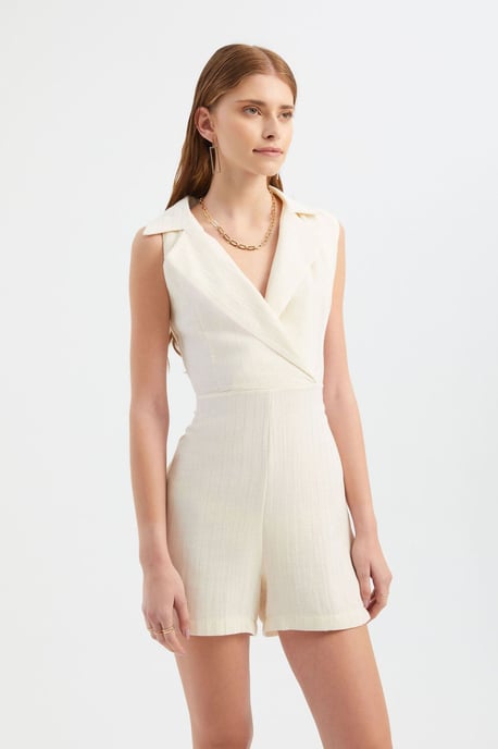 V-Ausschnitt Playsuit mit Kragendetail - Image 3