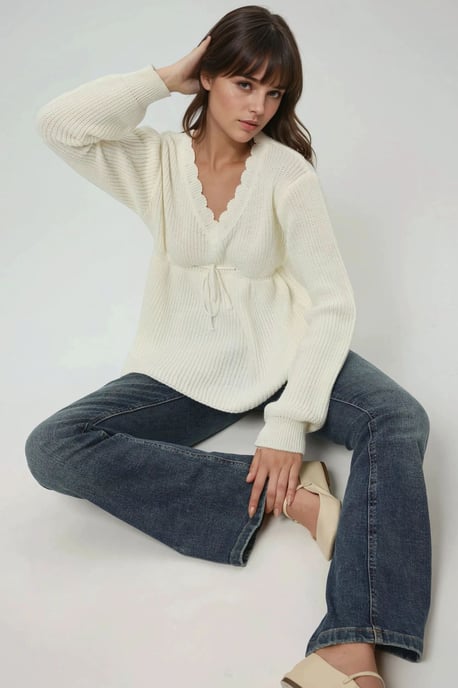 Geschnittener V-Ausschnitt-Pullover mit gebundenem Detail - Image 6